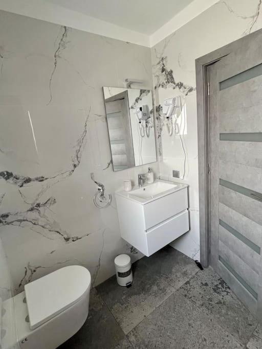 Appartamento Serenity Haven Retreat Floreşti